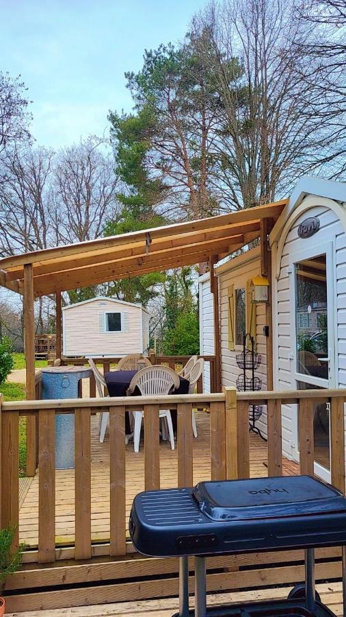 Camping Marvilla Parks -Parc Des Roches 91530 Saint-Chéron Kültér fotó