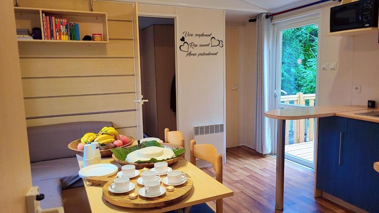 Camping Marvilla Parks -Parc Des Roches 91530 Saint-Chéron Kültér fotó